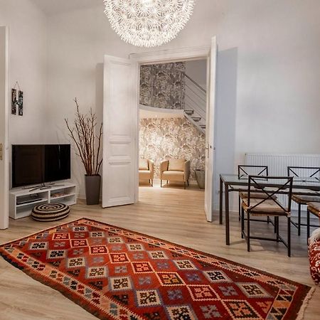 Casa Iaia Apartment Будапеща Екстериор снимка