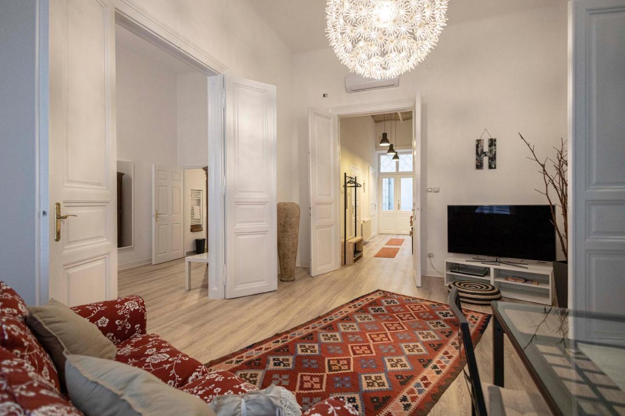 Casa Iaia Apartment Будапеща Екстериор снимка